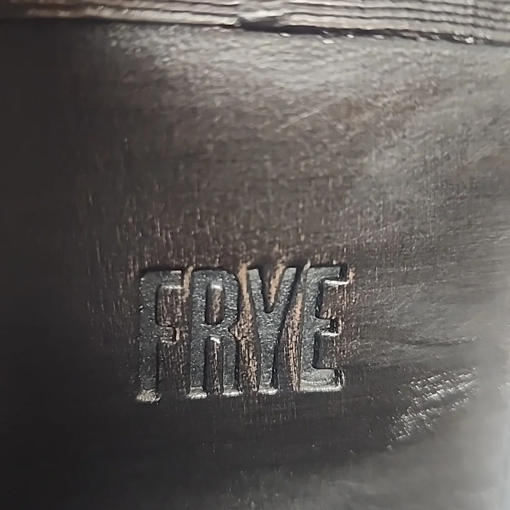 Frye Distressed Gorgeous Olive Suede Side Zip Ankle Quality Bootie Boots Size 8B - Picture 7 of 15